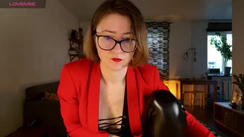 Snapshot of wild_peony chatting on 10.26.25 wild_peony online show from 10.26.25