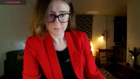 Snapshot of wild_peony chatting on 12.04.25 wild_peony online show from 12.04.25