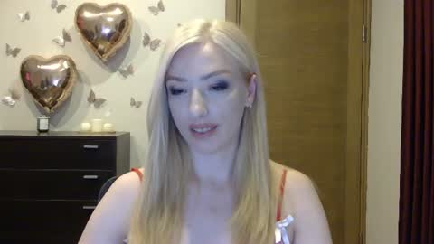 Snapshot of wild_silk_desire chatting on 06.27.26 Alina online show from 06.27.26