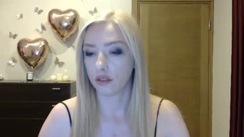 Snapshot of wild_silk_desire chatting on 06.28.26 Alina online show from 06.28.26