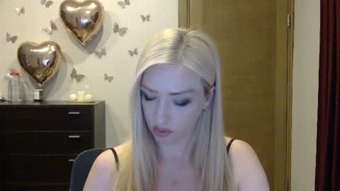 Snapshot of wild_silk_desire chatting on 07.24.26 Alina online show from 07.24.26