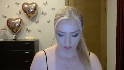 Snapshot of wild_silk_desire chatting on 07.26.26 Alina online show from 07.26.26