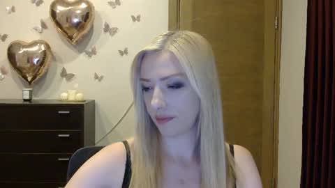 Snapshot of wild_silk_desire chatting on 08.01.26 Alina online show from 08.01.26