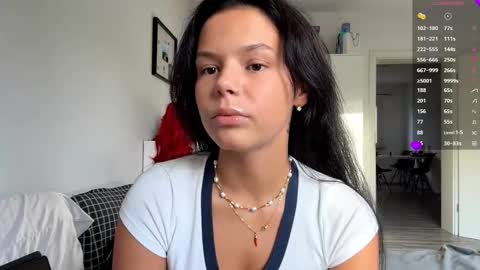 Mia online show from 10.26.25