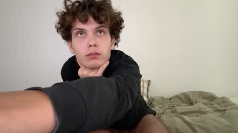 Snapshot of wilddesire18 chatting on 10.03.25 wilddesire18 online show from 10.03.25