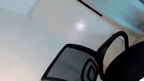 Snapshot of wildest_dream1 chatting on 12.20.25 wildest_dream1 online show from 12.20.25