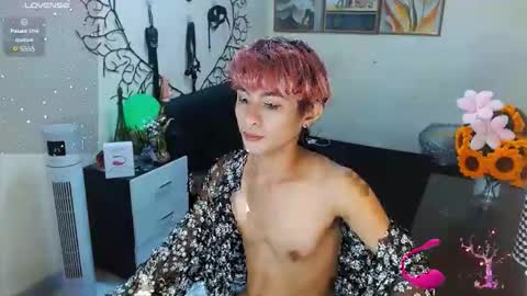 Snapshot of wildesttwinky chatting on 10.14.25 Arvie Rubio online show from 10.14.25