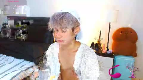 Snapshot of wildesttwinky chatting on 04.29.26 Arvie Rubio online show from 04.29.26