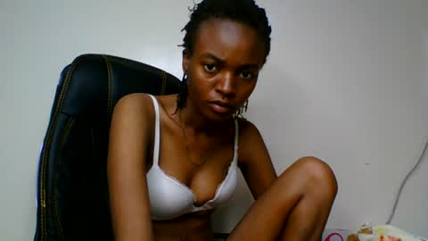 Snapshot of wildflowr chatting on 06.19.26 wildflowr online show from 06.19.26