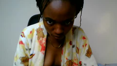 Snapshot of wildflowr chatting on 06.20.26 wildflowr online show from 06.20.26