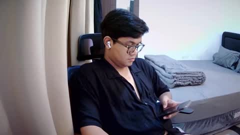 Snapshot of wildynight chatting on 12.25.24 Wildy online show from 12.25.24