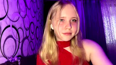Snapshot of wilhelminafraker chatting on 05.26.26 Anny online show from 05.26.26