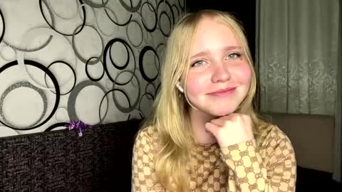 Snapshot of wilhelminafraker chatting on 05.29.26 Anny online show from 05.29.26