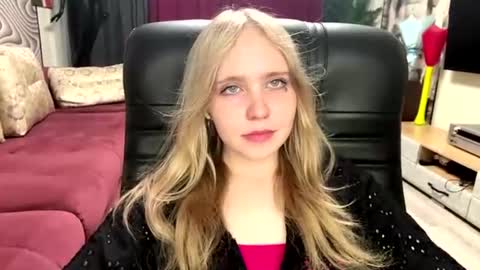 Snapshot of wilhelminafraker chatting on 07.13.26 Anny online show from 07.13.26