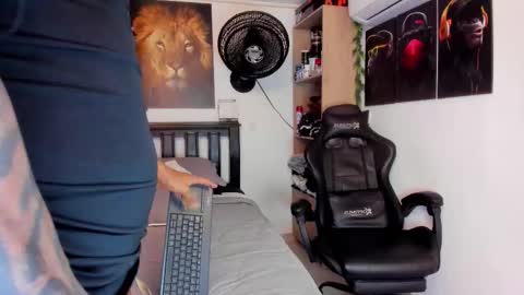 Snapshot of william_dracko9 chatting on 03.08.26 Dracko online show from 03.08.26