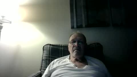 Snapshot of willnedoher chatting on 09.24.25 Willhedoher online show from 09.24.25