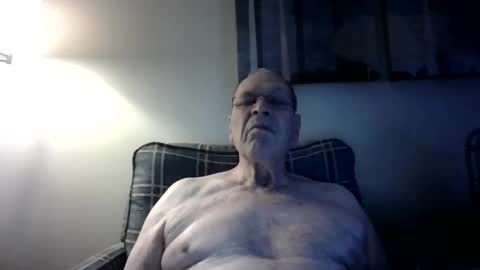 Snapshot of willnedoher chatting on 09.25.25 Willhedoher online show from 09.25.25