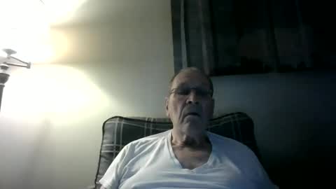 Snapshot of willnedoher chatting on 10.07.25 Willhedoher online show from 10.07.25