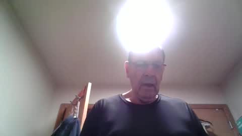 Snapshot of willnedoher chatting on 10.16.25 Willhedoher online show from 10.16.25