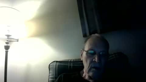 Snapshot of willnedoher chatting on 10.17.25 Willhedoher online show from 10.17.25
