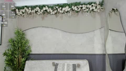 Snapshot of willow_hendrix chatting on 12.27.24 Ms Willow online show from 12.27.24