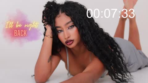 Snapshot of willow_hendrix chatting on 01.16.25 Ms Willow online show from 01.16.25