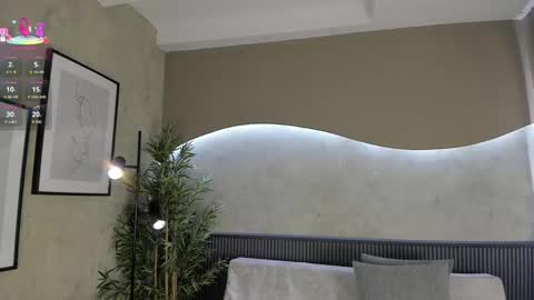 Snapshot of willow_hendrix chatting on 09.22.25 Ms Willow online show from 09.22.25