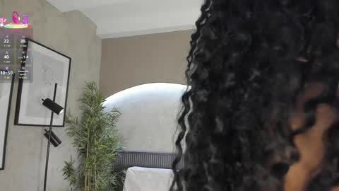 Snapshot of willow_hendrix chatting on 09.28.25 Ms Willow online show from 09.28.25