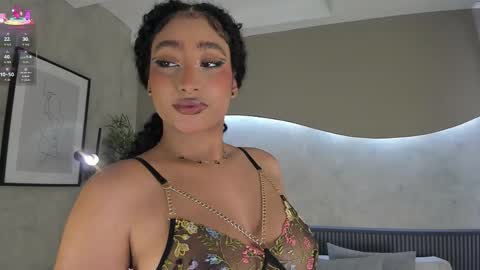 Snapshot of willow_hendrix chatting on 10.05.25 Ms Willow online show from 10.05.25