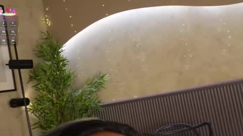 Snapshot of willow_hendrix chatting on 11.26.25 Ms Willow online show from 11.26.25