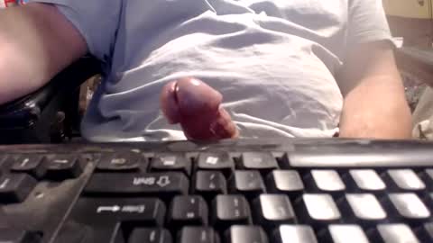 Snapshot of willowstick chatting on 10.23.25 DrainMyBalls online show from 10.23.25