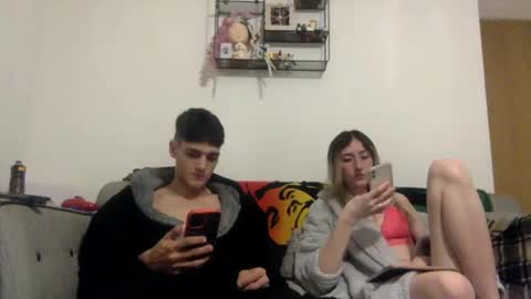 Snapshot of willy_est_95 chatting on 04.23.26 willy_est_95 online show from 04.23.26