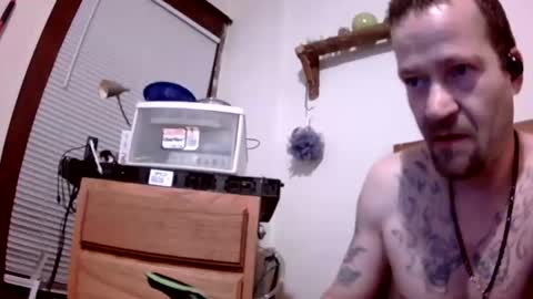 Snapshot of willydogg83 chatting on 04.01.26 willydogg83 online show from 04.01.26