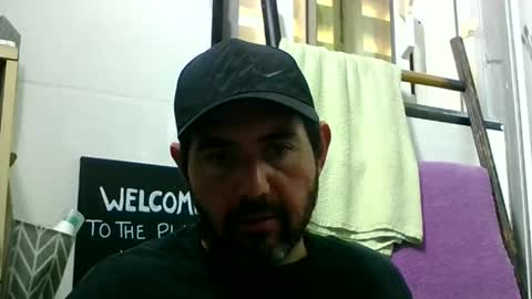 Snapshot of windowpane5 chatting on 11.09.25 windowpane online show from 11.09.25