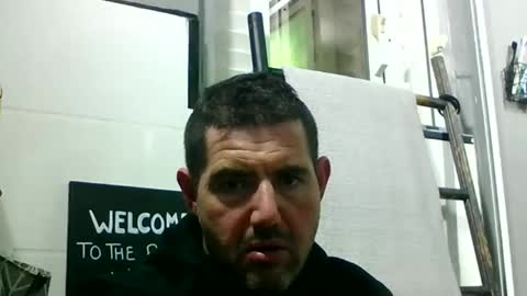 Snapshot of windowpane5 chatting on 11.12.25 windowpane online show from 11.12.25