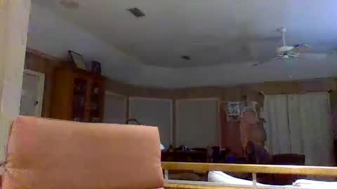 Snapshot of winedog2020 chatting on 02.17.26 Gundja Man online show from 02.17.26