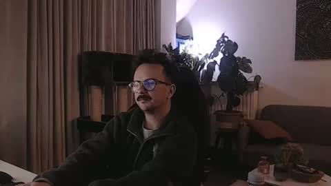 Snapshot of winnydepooh chatting on 03.17.26 cream36 online show from 03.17.26