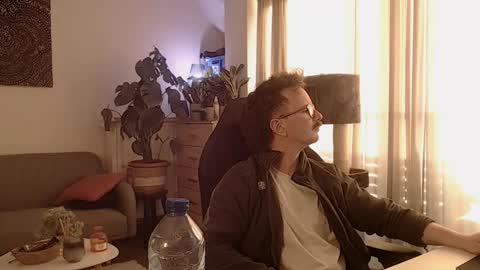 Snapshot of winnydepooh chatting on 03.18.26 cream36 online show from 03.18.26