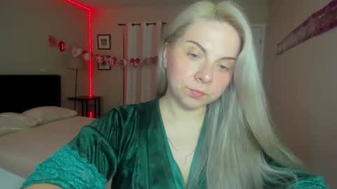 Snapshot of winter_miracle chatting on 02.15.26 Winter Miracle online show from 02.15.26