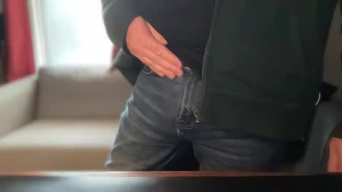 Snapshot of wintyr chatting on 03.03.25 wintyr online show from 03.03.25