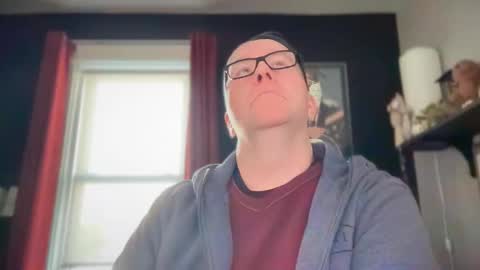 Snapshot of wintyr chatting on 12.05.25 wintyr online show from 12.05.25