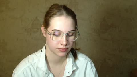 Snapshot of wira_witch chatting on 01.11.25 wira_witch online show from 01.11.25