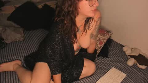 Snapshot of witch_eyes chatting on 02.10.26 Anghel online show from 02.10.26