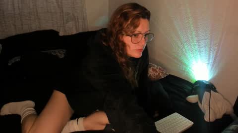 Snapshot of witch_eyes chatting on 03.11.26 Anghel online show from 03.11.26