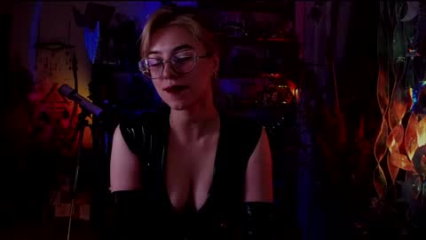 Snapshot of witch_fiona chatting on 12.04.24 Goddess of two strapons - Mr. long Don Mr. Pinky online show from 12.04.24