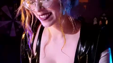 Snapshot of witch_fiona chatting on 06.30.26 Goddess of two strapons - Mr. long Don Mr. Pinky online show from 06.30.26
