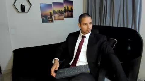 Magnus Dark independent model online show from 03.30.26