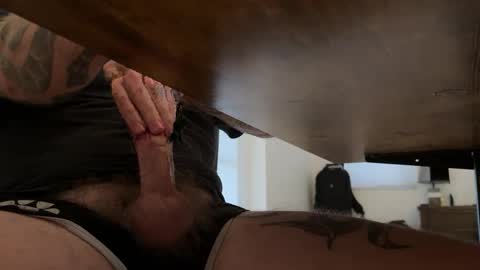 Snapshot of wobbleyballs chatting on 12.16.24 wobbleyballs online show from 12.16.24