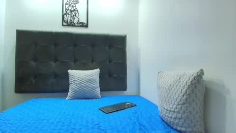  W O L F  online show from 01.28.25