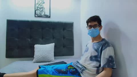  W O L F  online show from 02.11.25